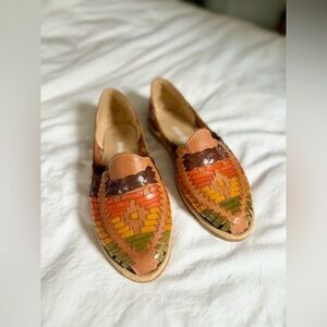 LEATHER WOVEN HANDMADE IN MEXICO| HUARACHE Sandal | size 6